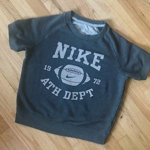 Nike Football Gray Short Sleeve Sweatshirt Small